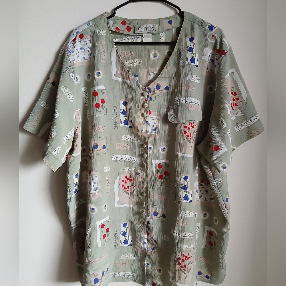 Vintage Truffles by YB Green Floral print button down top